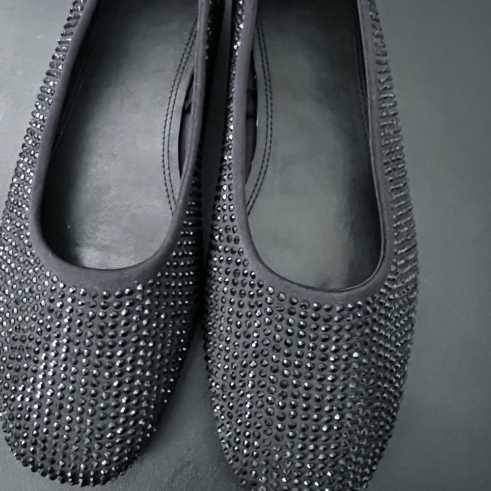 Elegant Black Studded Women's Flats